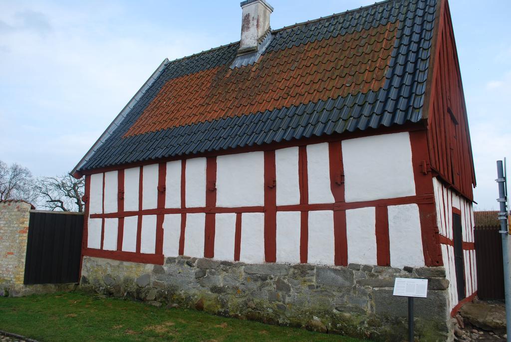 Ahus B&B Och Vandrarhem Exterior photo