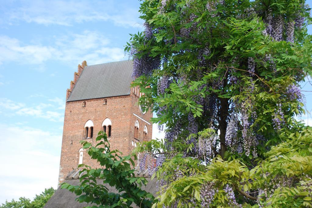 Ahus B&B Och Vandrarhem Exterior photo